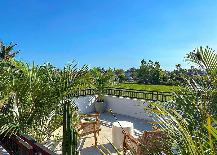 Aleksa - With Rooftop&rice Field View Villa *