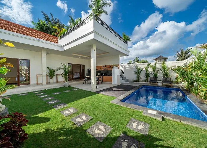 Aleksa - With Rooftop&rice Field View Villa Canggu