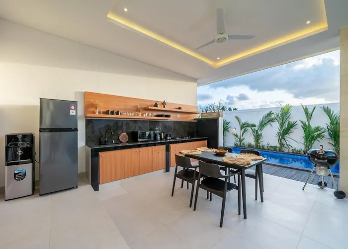 Aleksa - With Rooftop&rice Field View Canggu